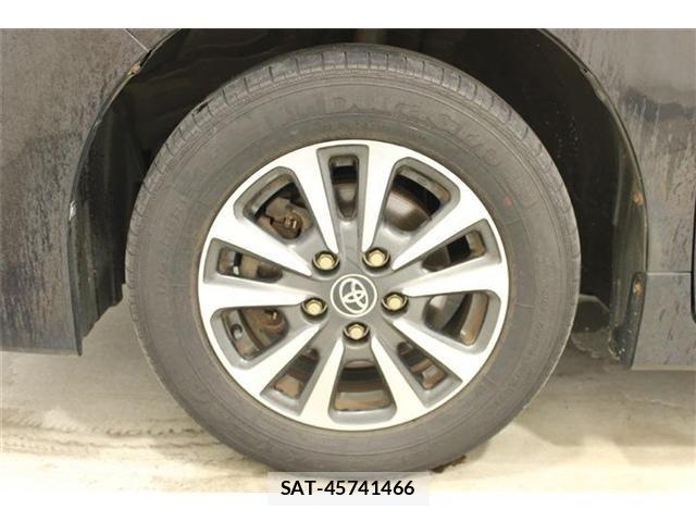 Toyota ESQUIRE 2019-04 7218129-24