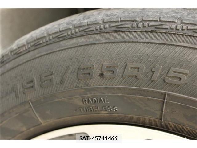 Toyota ESQUIRE 2019-04 7218129-26