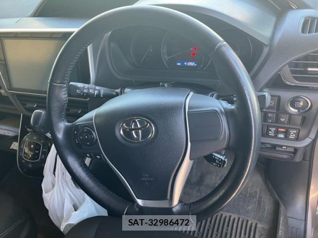 Toyota ESQUIRE 2017-12 7250727-9