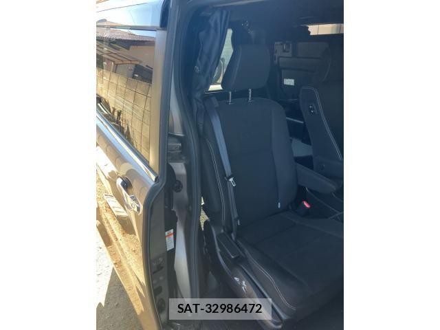 Toyota ESQUIRE 2017-12 7250727-11