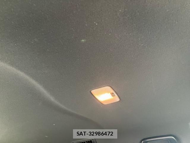 Toyota ESQUIRE 2017-12 7250727-12