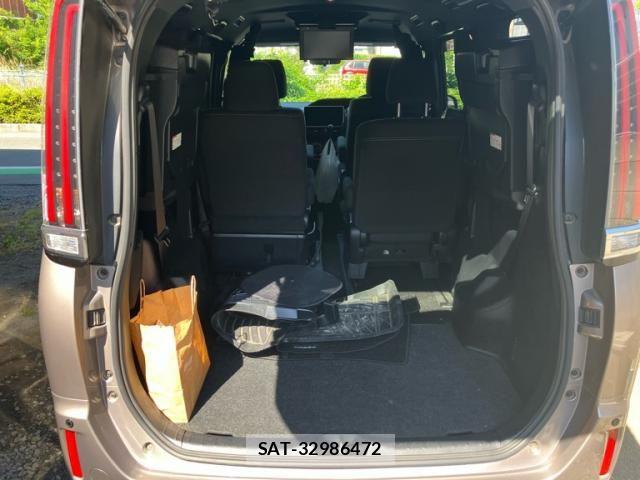 Toyota ESQUIRE 2017-12 7250727-14