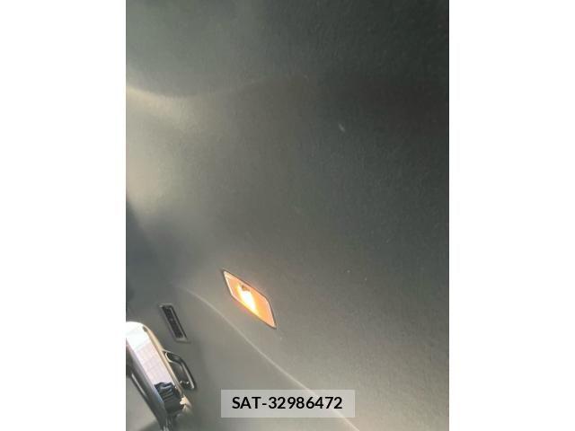 Toyota ESQUIRE 2017-12 7250727-16