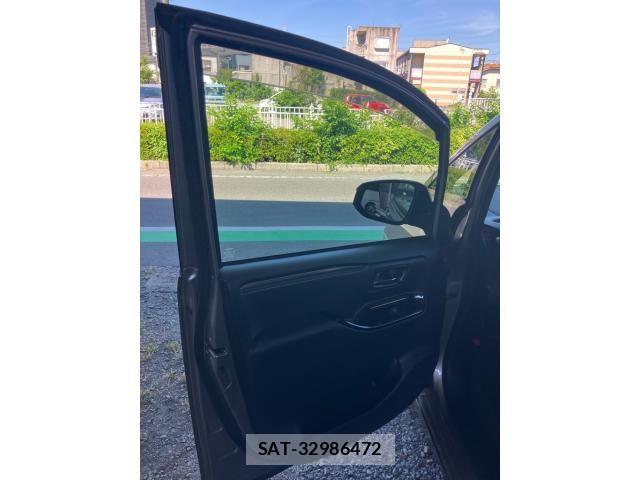 Toyota ESQUIRE 2017-12 7250727-18
