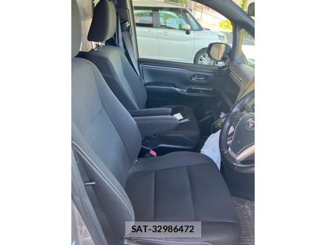 Toyota ESQUIRE 2017-12 7250727-6