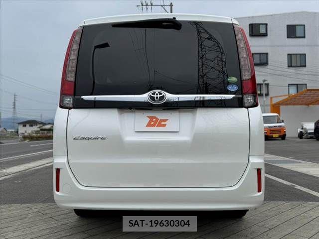 Toyota ESQUIRE 2015-08 7271859-13