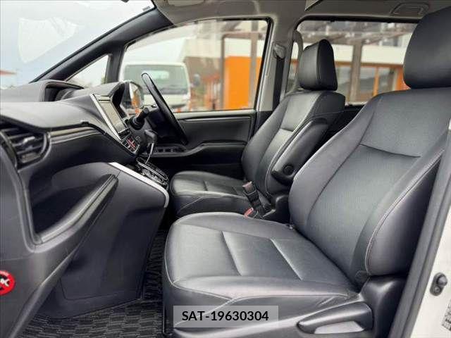 Toyota ESQUIRE 2015-08 7271859-16
