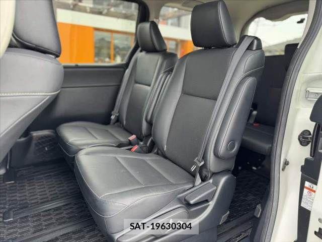 Toyota ESQUIRE 2015-08 7271859-17