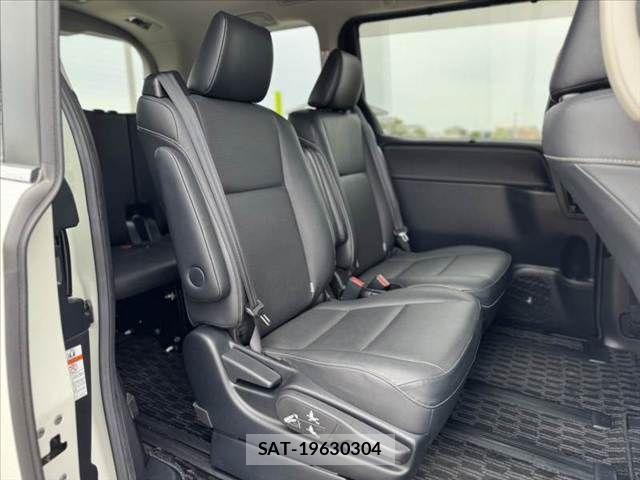 Toyota ESQUIRE 2015-08 7271859-18