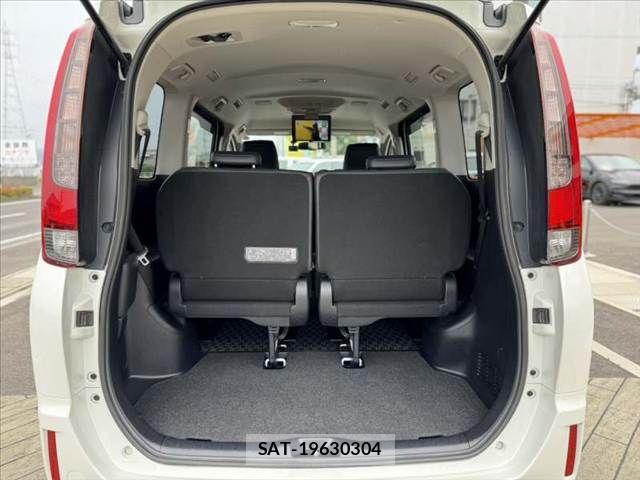 Toyota ESQUIRE 2015-08 7271859-20