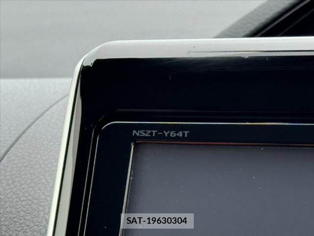 Toyota ESQUIRE 2015-08 7271859-22