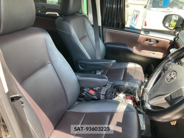 Toyota ESQUIRE 2015-06 7326942-18