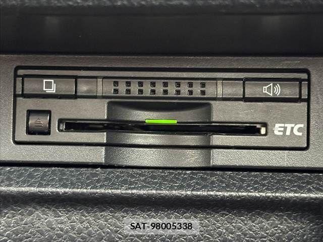 Toyota ESQUIRE 2015-12 7326940-24