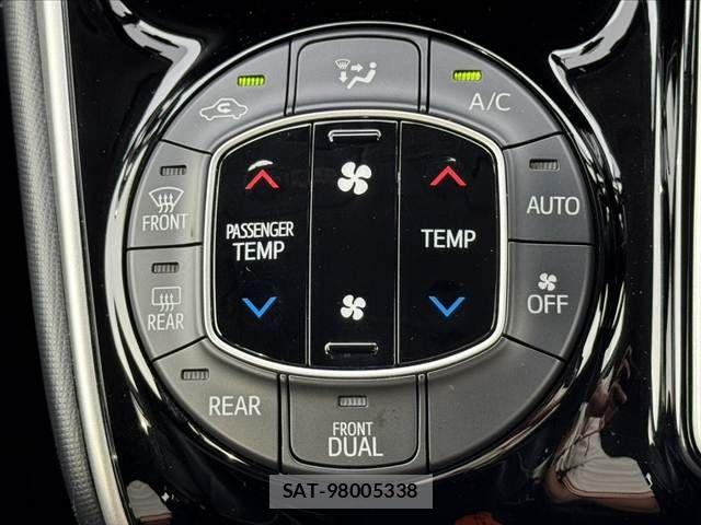 Toyota ESQUIRE 2015-12 7326940-28