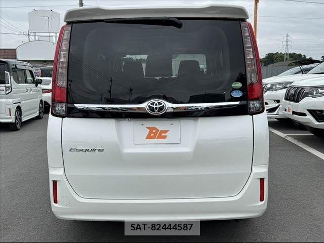 Toyota ESQUIRE 2017-04 7357664-11
