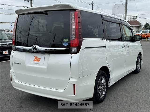Toyota ESQUIRE 2017-04 7357664-12