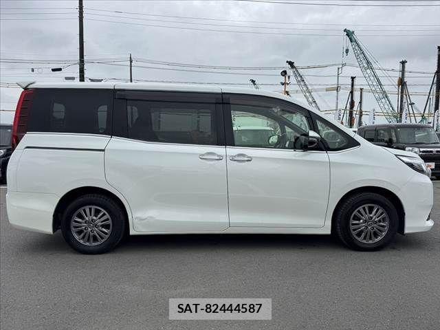 Toyota ESQUIRE 2017-04 7357664-14