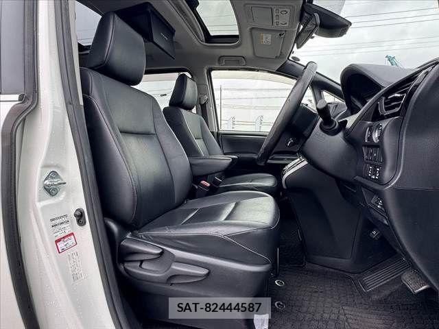 Toyota ESQUIRE 2017-04 7357664-15