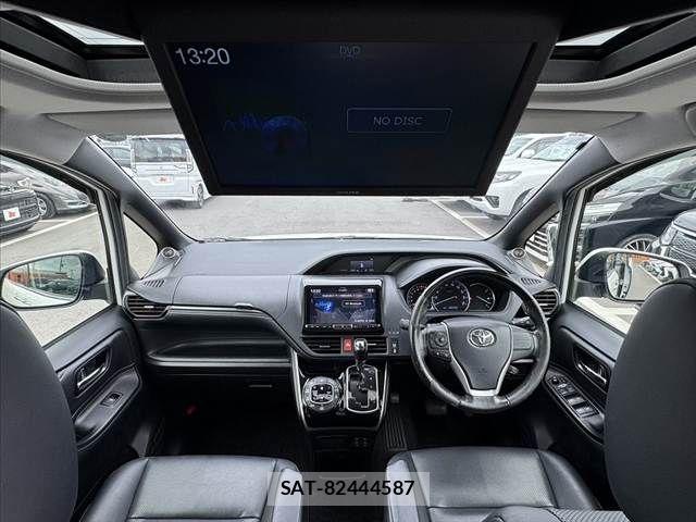 Toyota ESQUIRE 2017-04 7357664-1