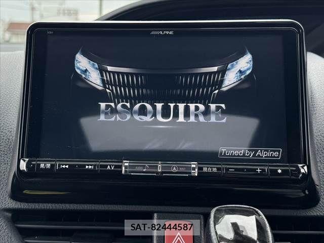 Toyota ESQUIRE 2017-04 7357664-2