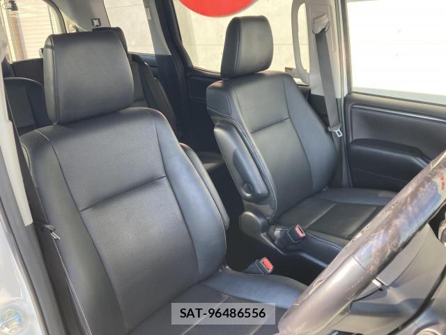 Toyota ESQUIRE 2015-05 7392079-22