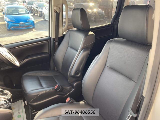 Toyota ESQUIRE 2015-05 7392079-26