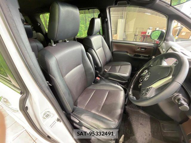 Toyota ESQUIRE 2018-10 7392075-7