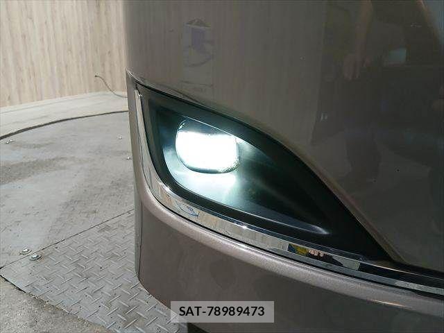 Toyota ESQUIRE 2018-07 7392078-12