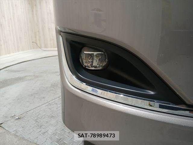 Toyota ESQUIRE 2018-07 7392078-24