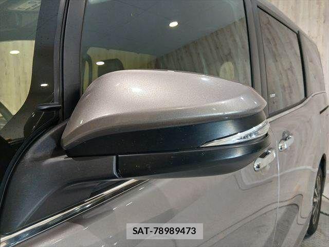 Toyota ESQUIRE 2018-07 7392078-26