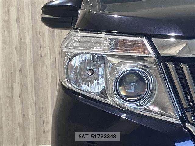 Toyota ESQUIRE 2014-12 7454158-24