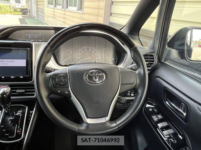 Toyota ESQUIRE 2021-07 7454144-13