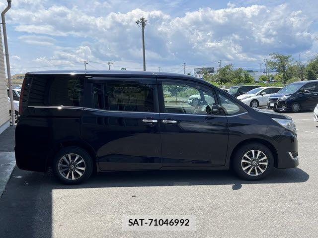 Toyota ESQUIRE 2021-07 7454144-22