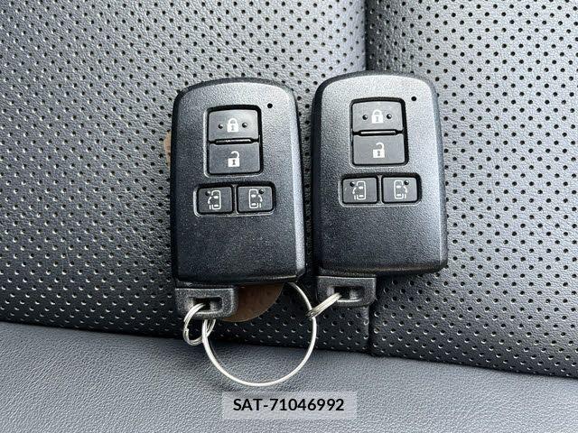 Toyota ESQUIRE 2021-07 7454144-25