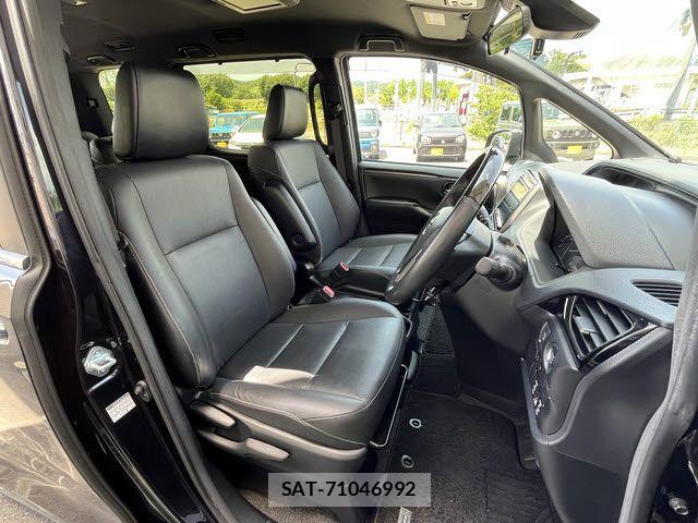 Toyota ESQUIRE 2021-07 7454144-3