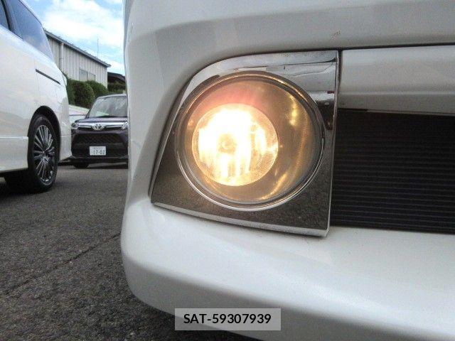 Toyota ESQUIRE 2015-10 7454152-25