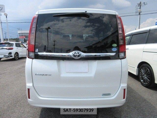Toyota ESQUIRE 2015-10 7454152-3
