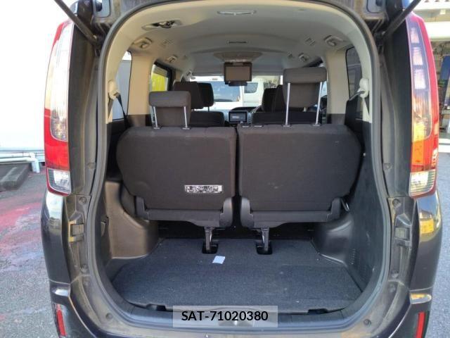 Toyota ESQUIRE 2016-05 7454143-23