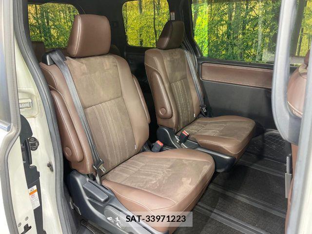 Toyota ESQUIRE 2019-06 7500467-8