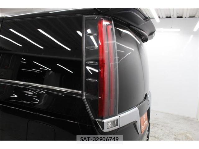 Toyota ESQUIRE 2017-08 7500469-17