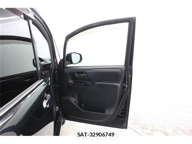 Toyota ESQUIRE 2017-08 7500469-29
