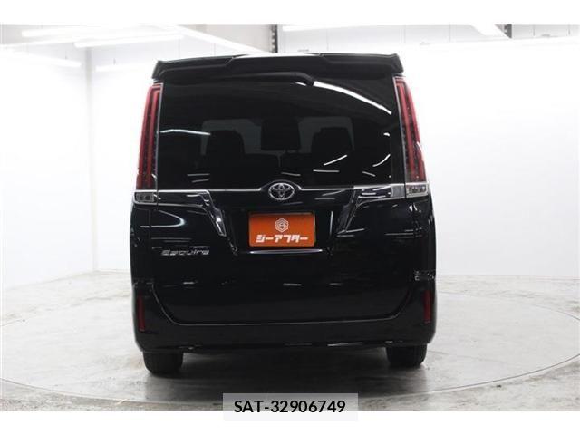 Toyota ESQUIRE 2017-08 7500469-5