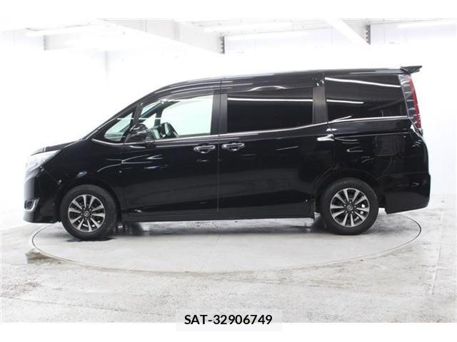 Toyota ESQUIRE 2017-08 7500469-7