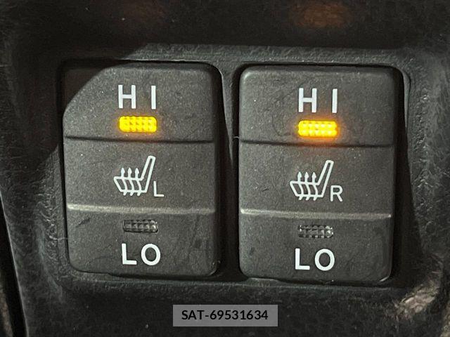Toyota ESQUIRE 2017-02 7562079-6
