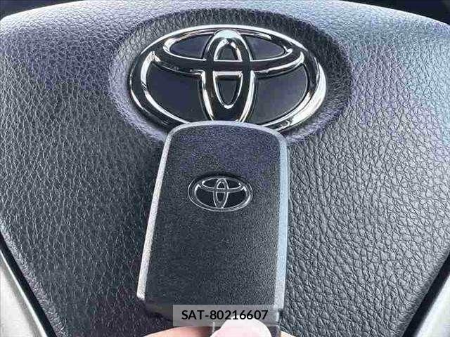 Toyota ESQUIRE 2021-11 7616411-21