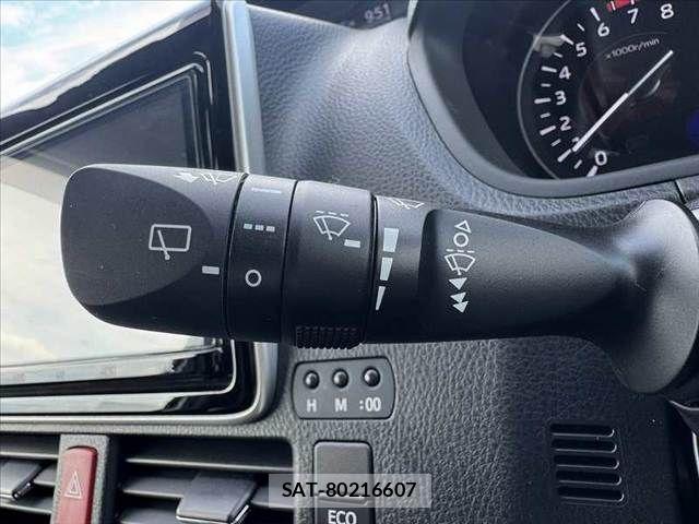 Toyota ESQUIRE 2021-11 7616411-23