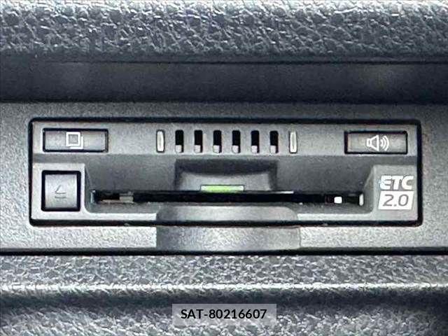 Toyota ESQUIRE 2021-11 7616411-25