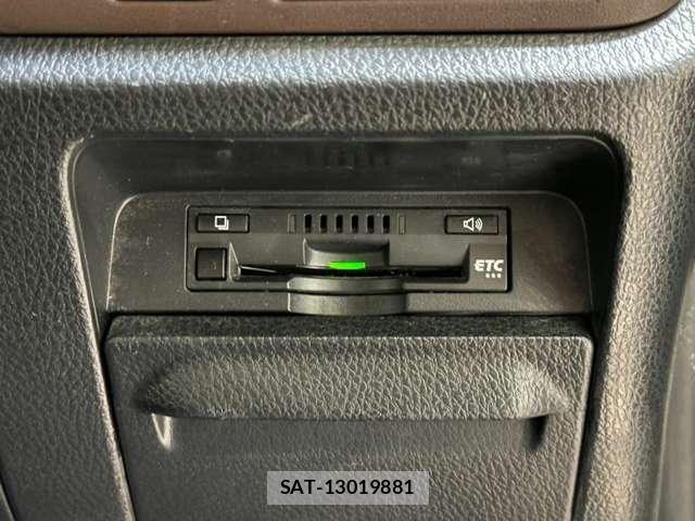 Toyota ESQUIRE 2018-06 7616412-14