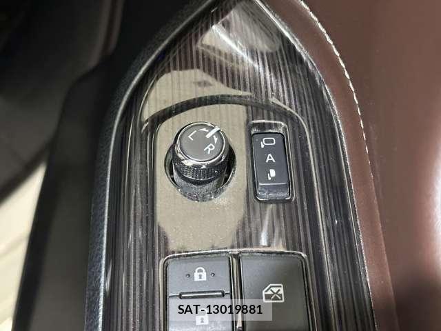 Toyota ESQUIRE 2018-06 7616412-16