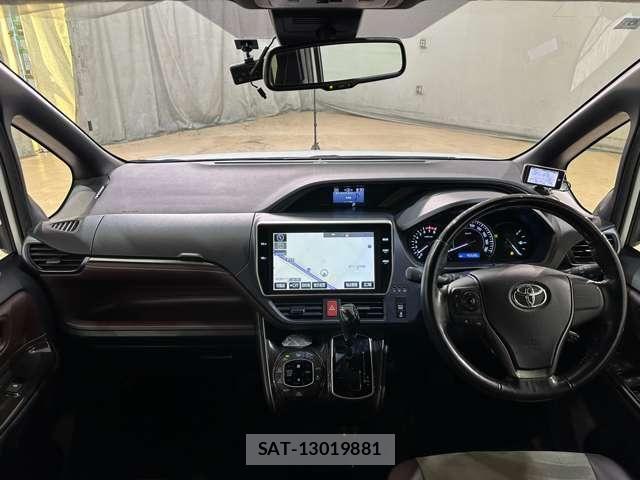 Toyota ESQUIRE 2018-06 7616412-17
